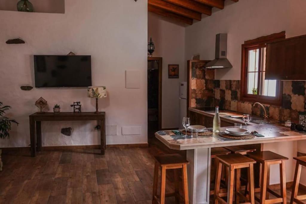 Casa La Plaza Villa San Bartolome Bagian luar foto